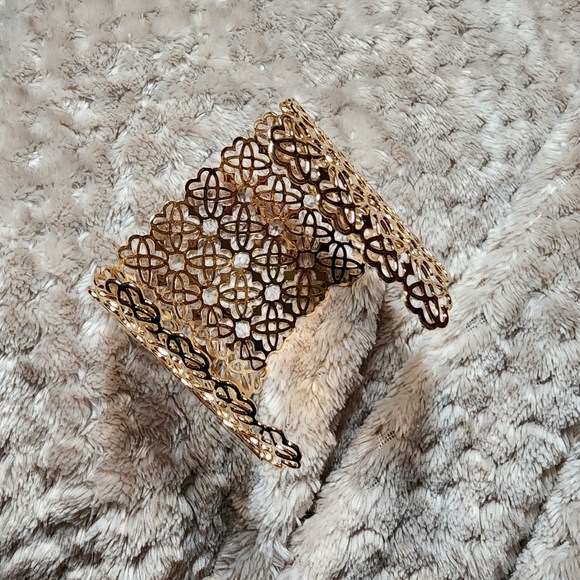 Cuff 2 Styles - Picture 4 of 6